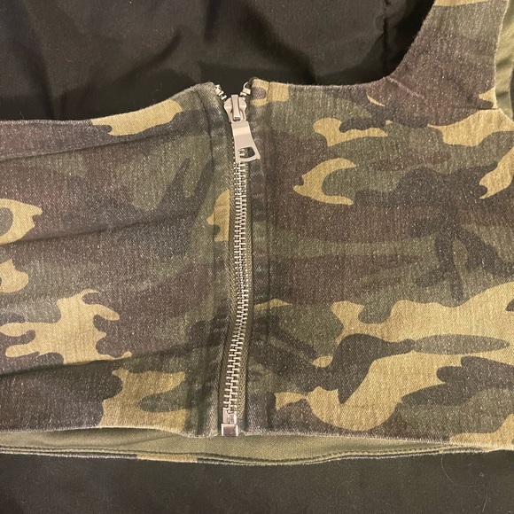 One shoulder camo top - Picture 4 of 4
